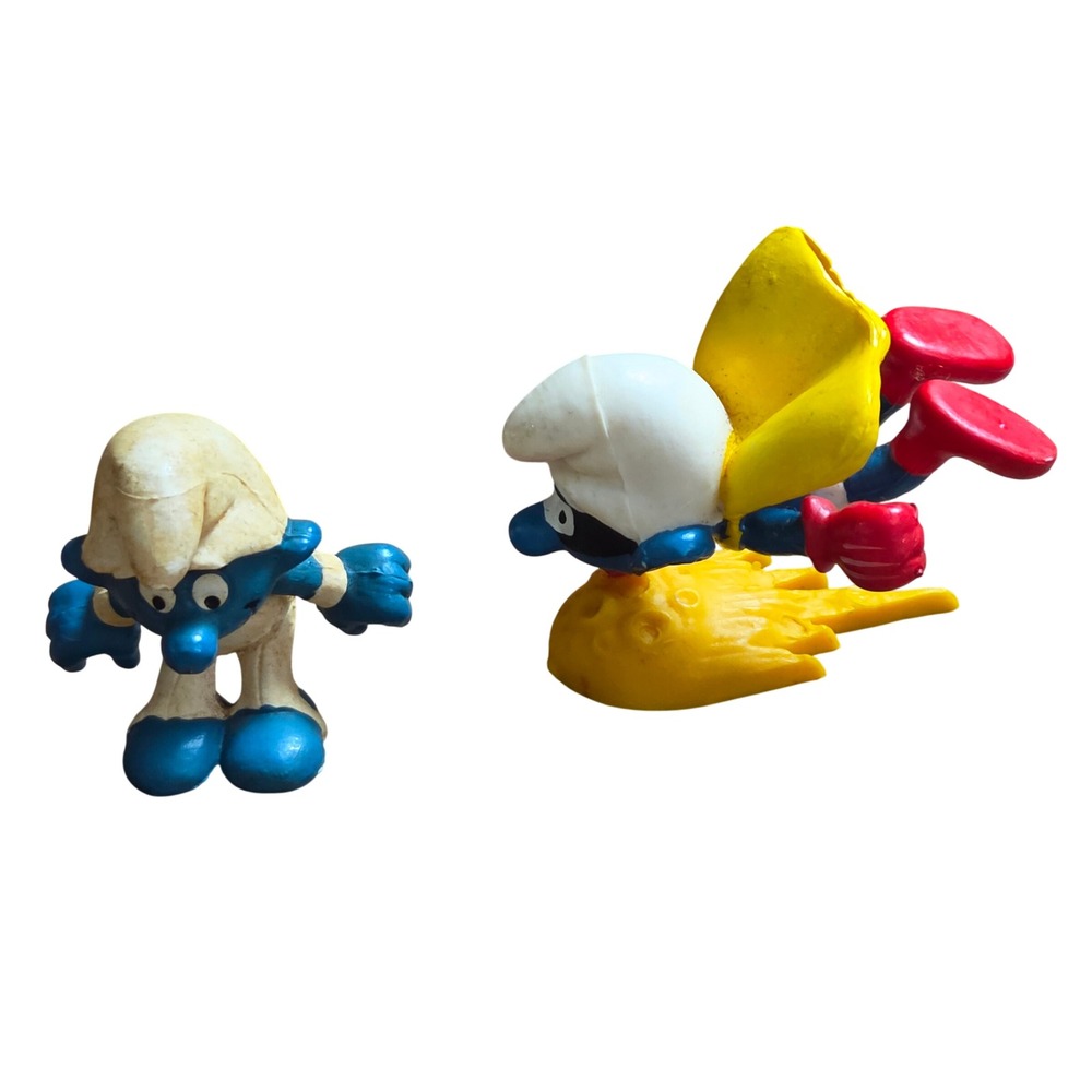 Vintage 1980 Schleich Peyo Superman Smurf with Yellow Comet Gymnast Smurf Figure